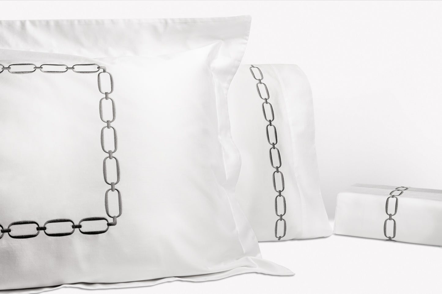 Catena Chain Pillowcases