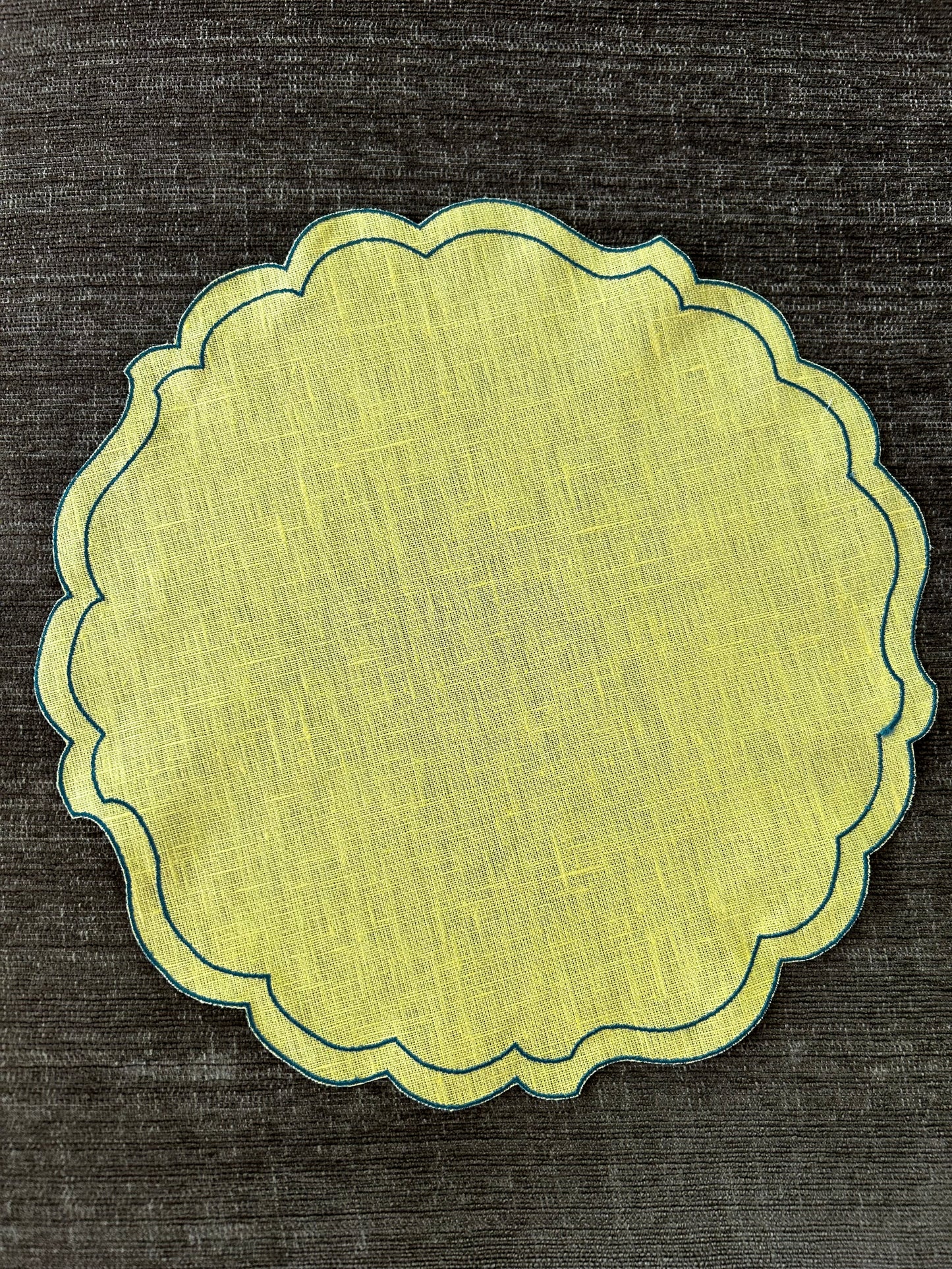 Victoria Smooth Placemat